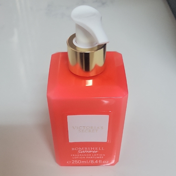 Victoria's Secret Other - Victoria's Secret Bombshell Summer Lotion with Gold Pump